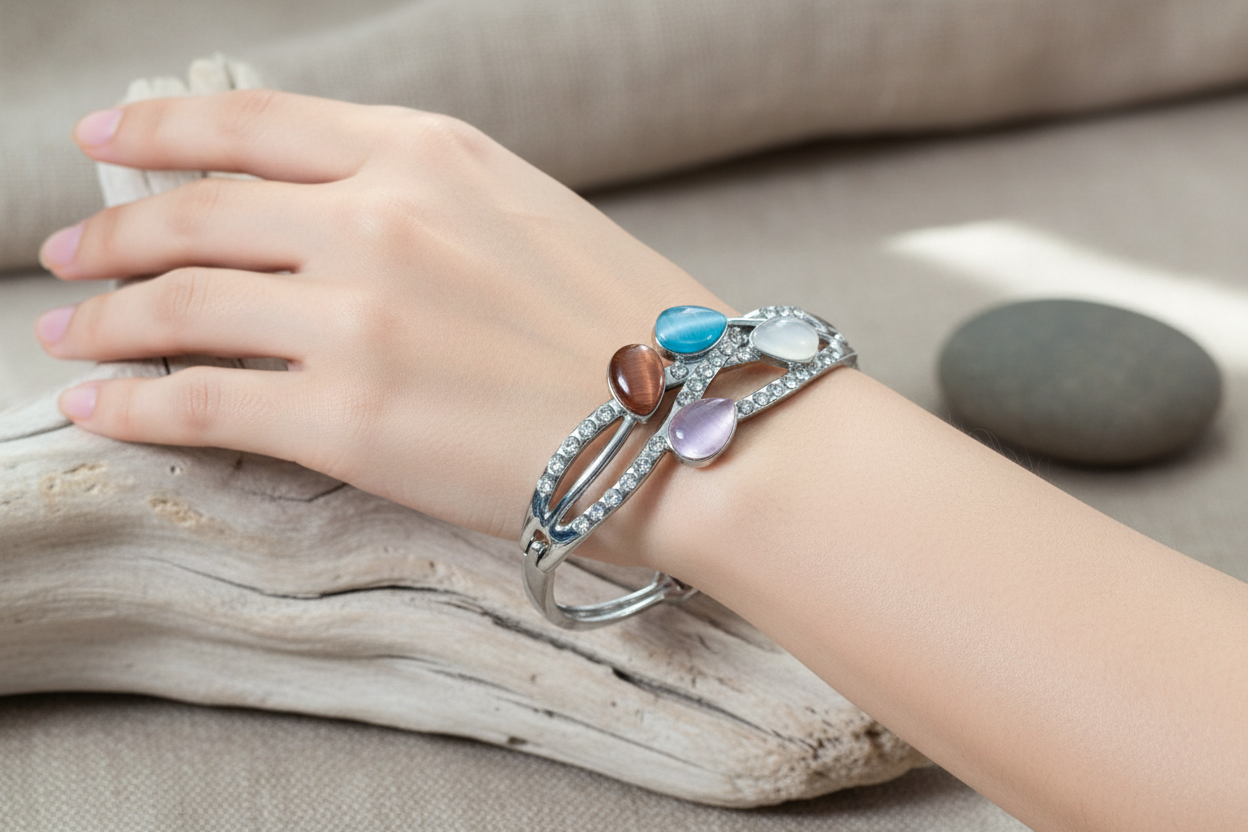 Teardrop Bangle - Premium jewellery