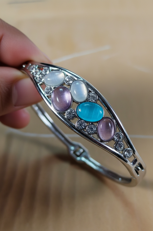 Elegant Bangle - Premium jewellery